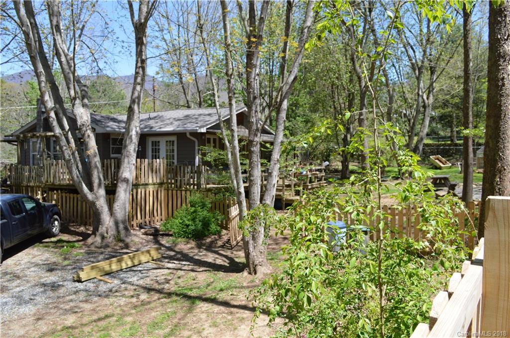 14 Yonder Creek Barnardsville NC 28709