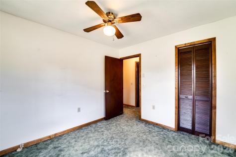 21 Queen Street Sylva NC 28779