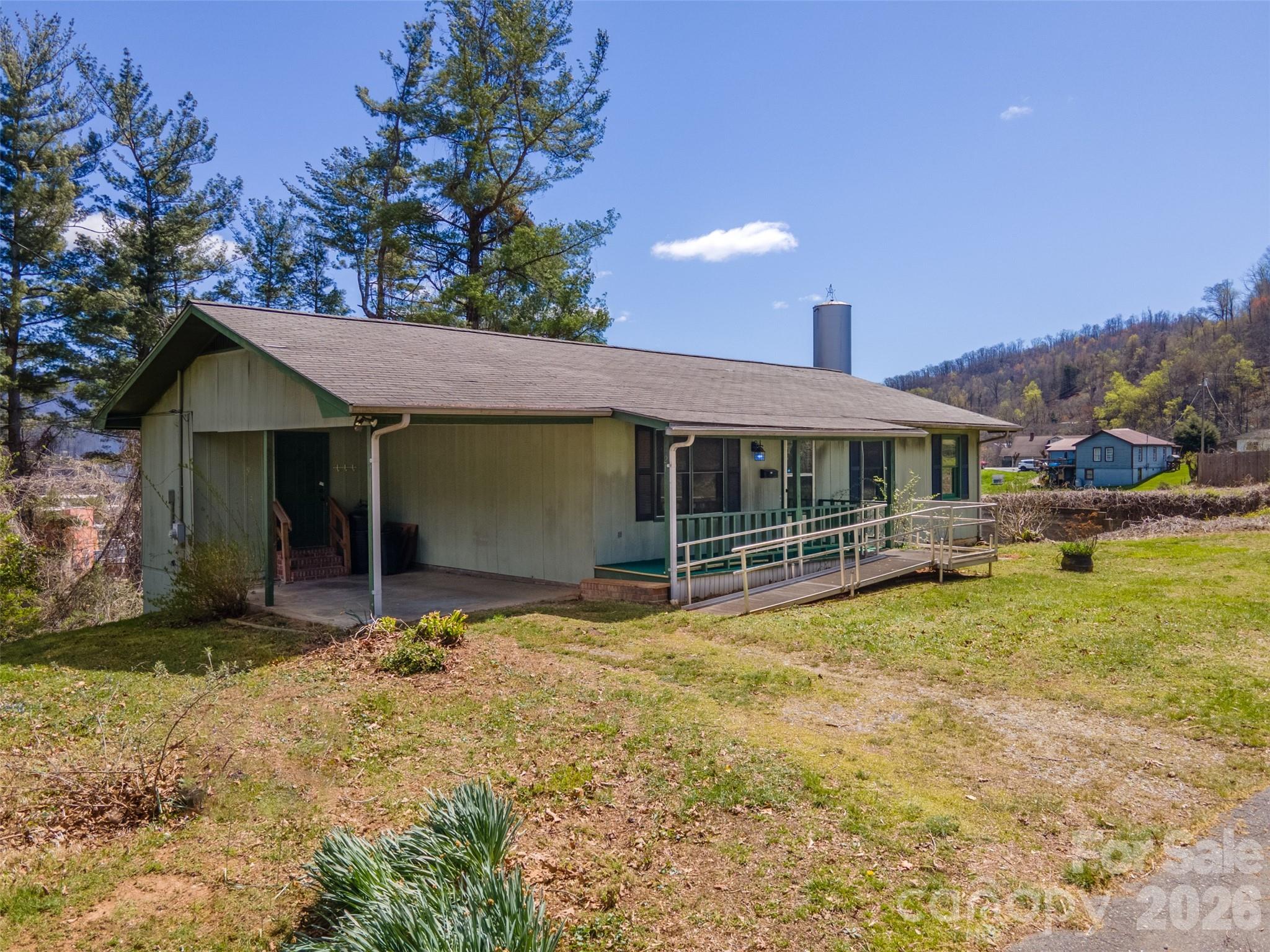 21 Queen Street Sylva NC 28779