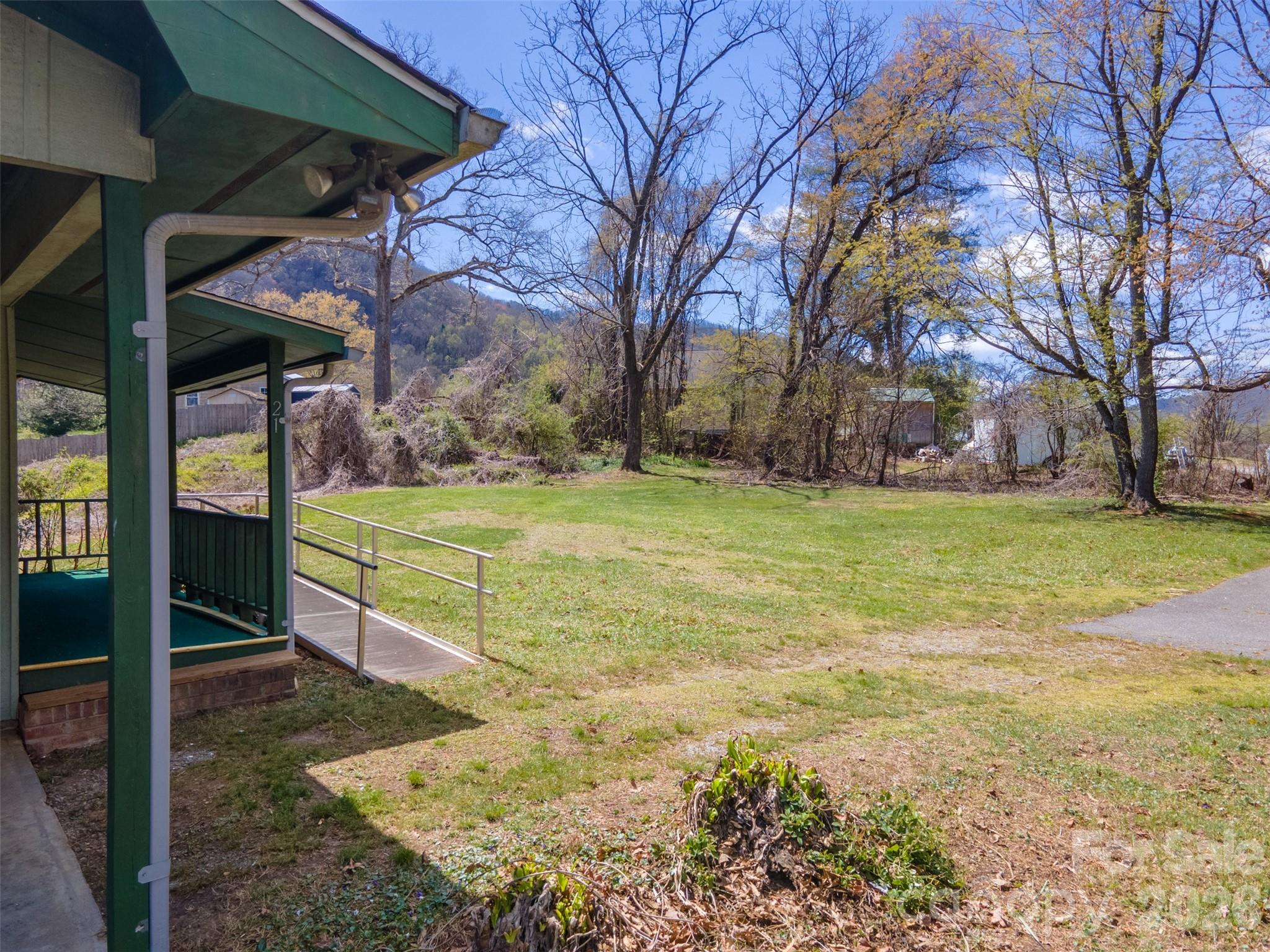 21 Queen Street Sylva NC 28779