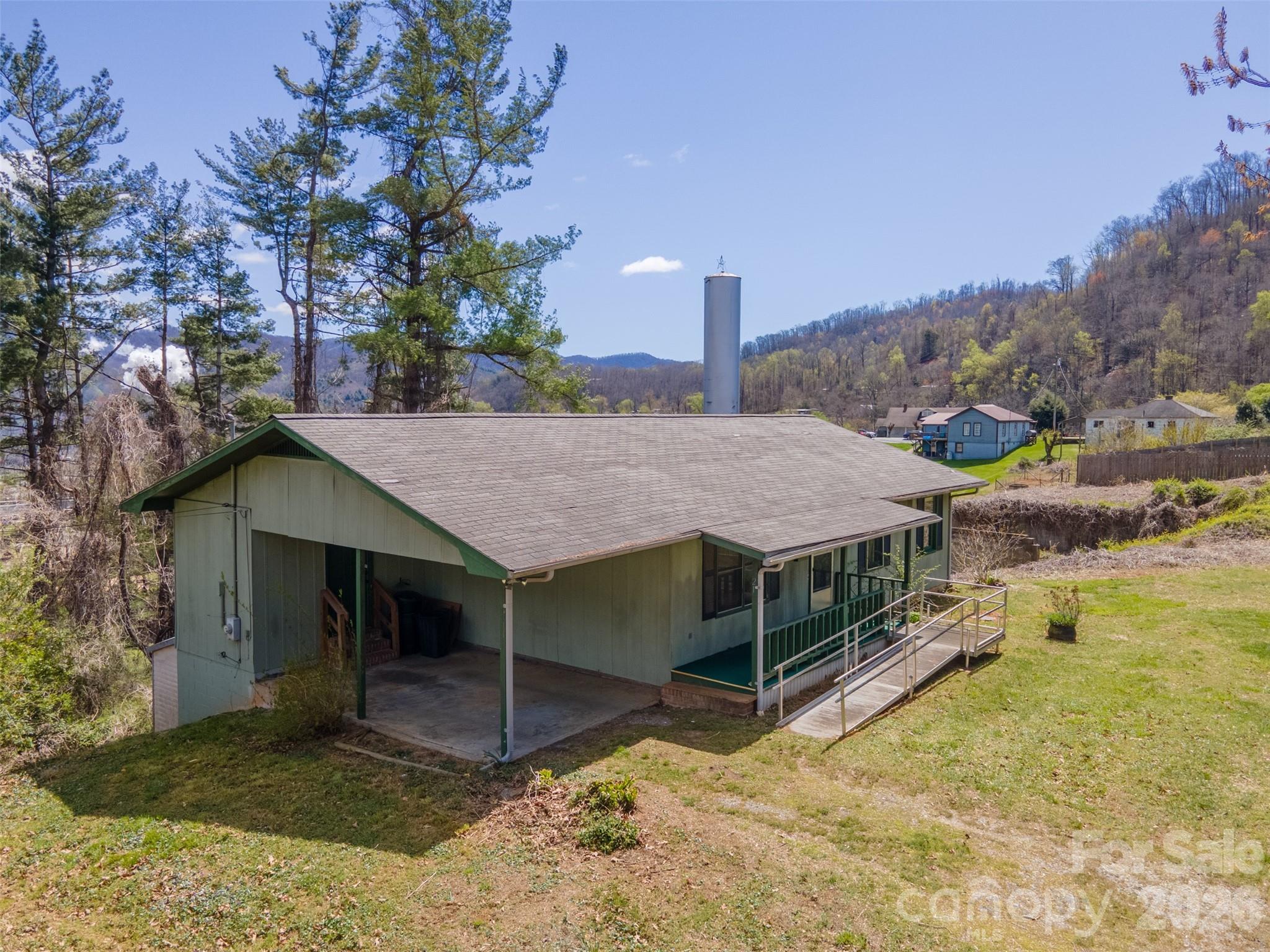 21 Queen Street Sylva NC 28779