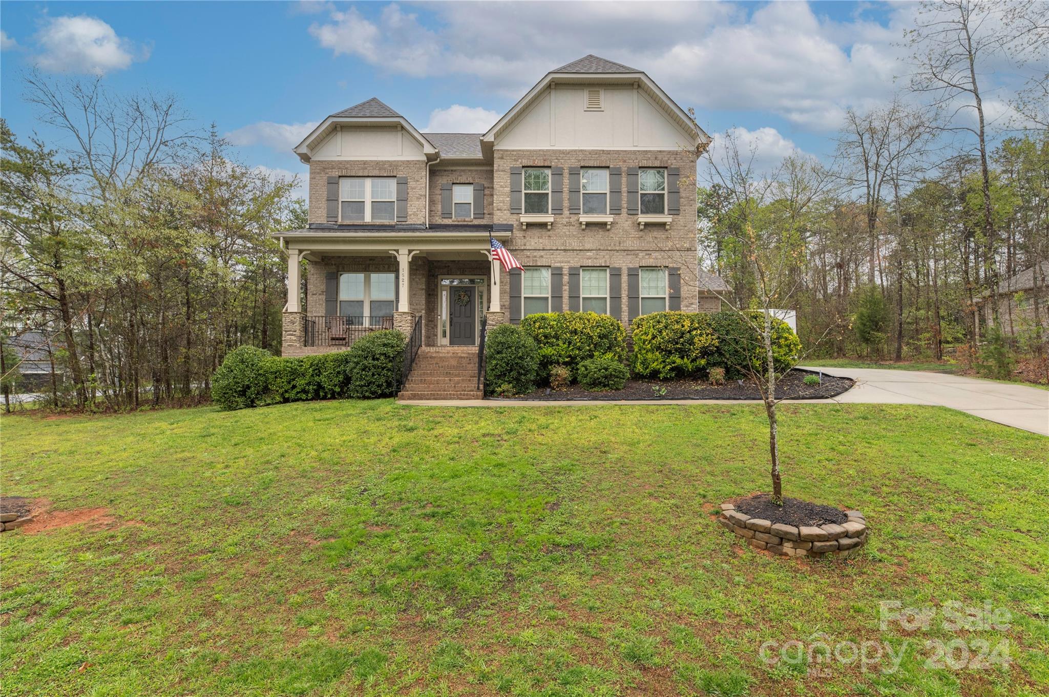 1527 Green Leaf Lane Denver NC 28037