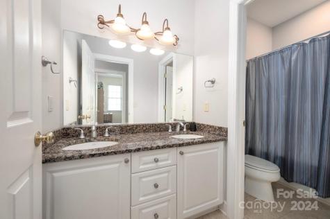 32 Stone House Road Arden NC 28704