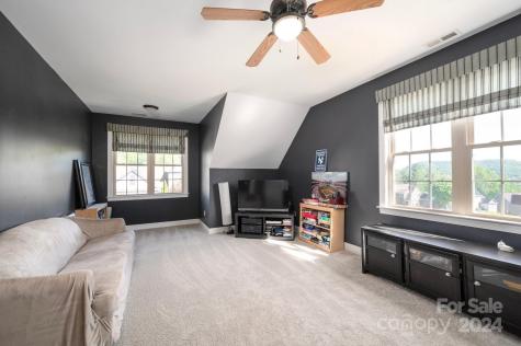 32 Stone House Road Arden NC 28704