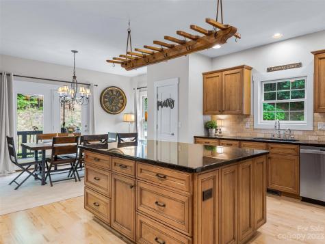 40 Village Pointe Lane Asheville NC 28803