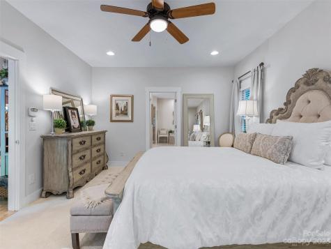 40 Village Pointe Lane Asheville NC 28803