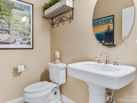 40 Village Pointe Lane Asheville NC 28803