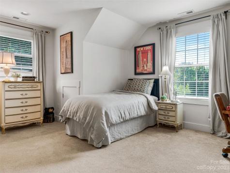 40 Village Pointe Lane Asheville NC 28803