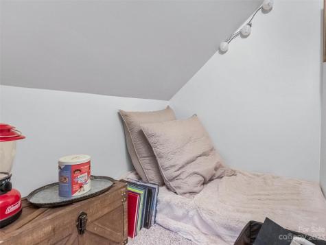 40 Village Pointe Lane Asheville NC 28803