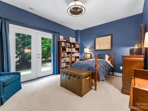 40 Village Pointe Lane Asheville NC 28803