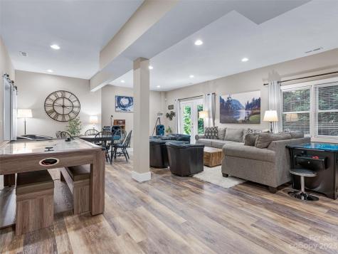 40 Village Pointe Lane Asheville NC 28803