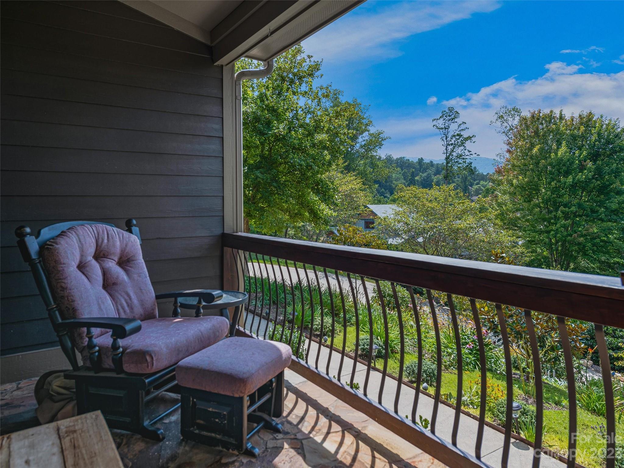 40 Village Pointe Lane Asheville NC 28803