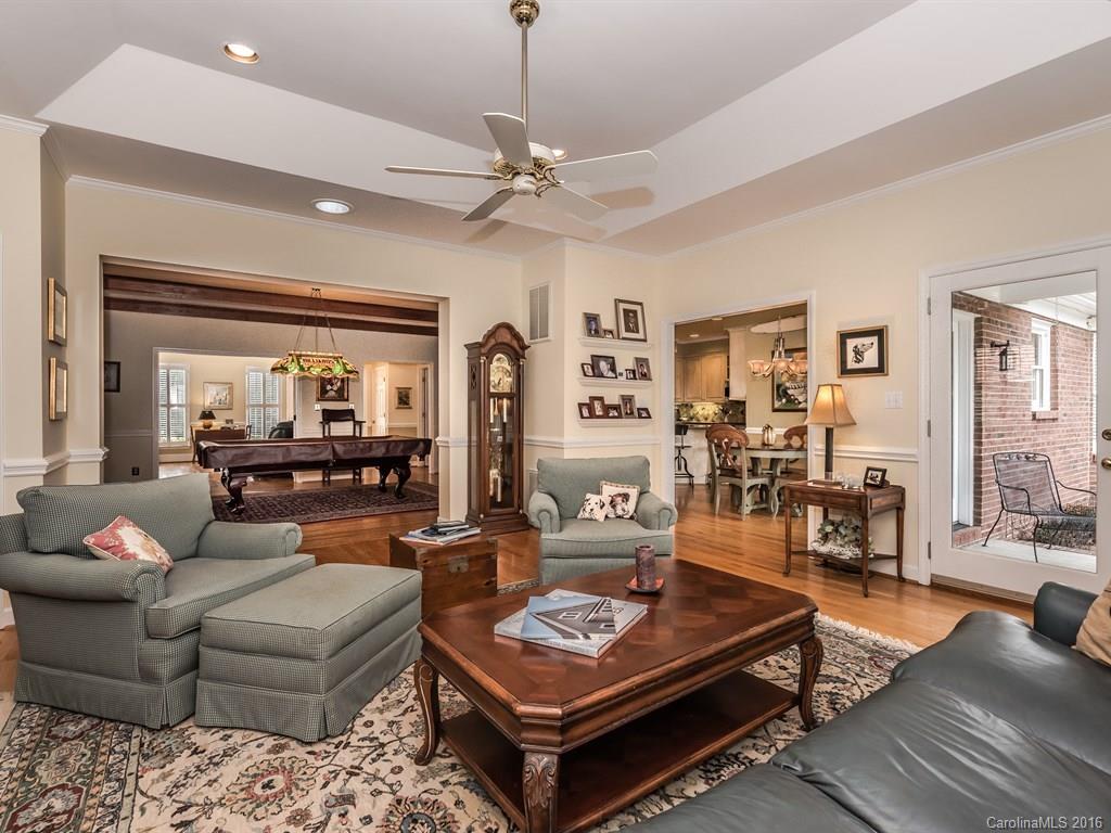 3112 Foxridge Road Charlotte NC 28226