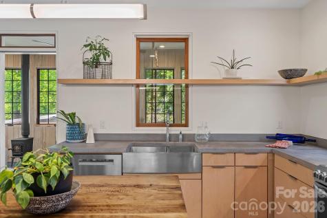 77 Middlemont Avenue Asheville NC 28806
