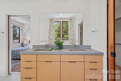 77 Middlemont Avenue Asheville NC 28806