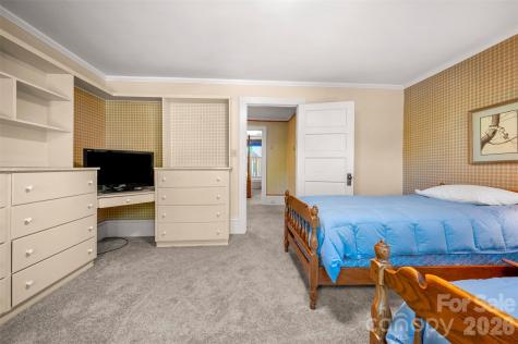 151 S Magnolia Street Forest City NC 28043