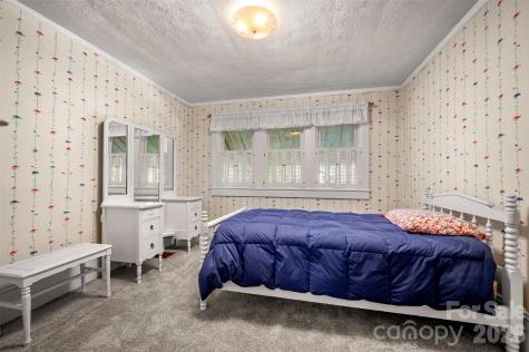 151 S Magnolia Street Forest City NC 28043