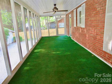 151 S Magnolia Street Forest City NC 28043