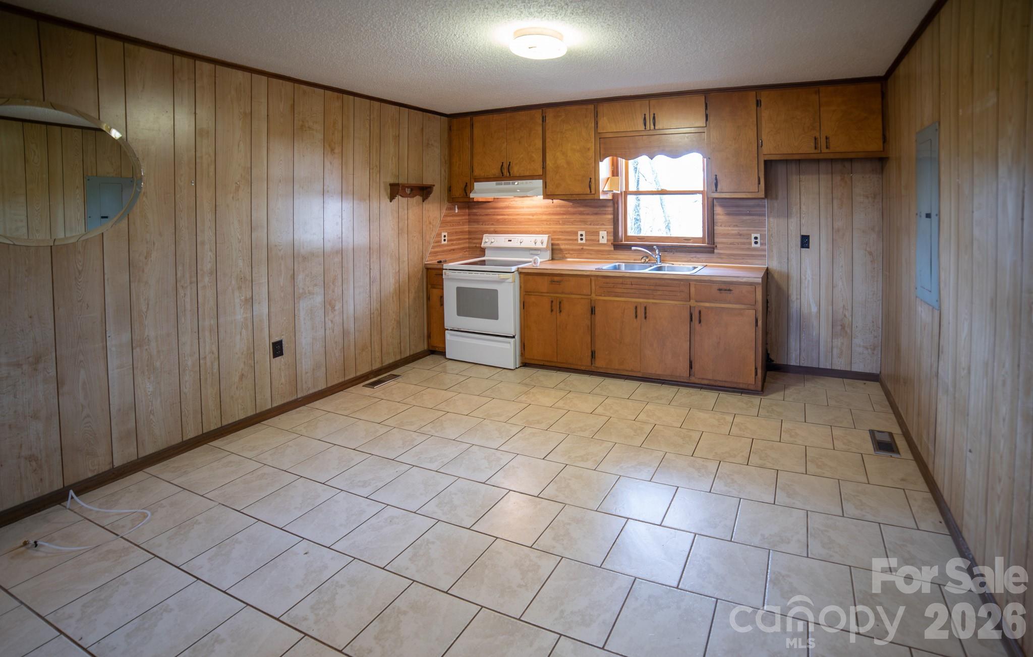 7340 Downs Avenue Connelly Springs NC 28612