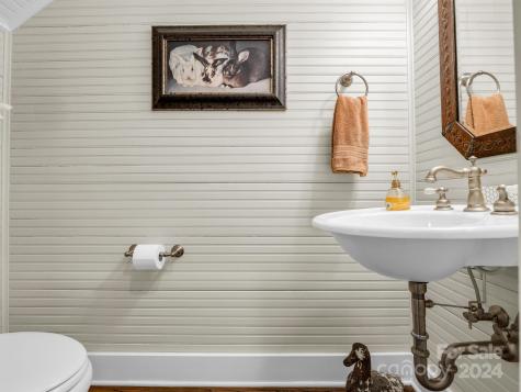 34 Cheshire Drive Black Mountain NC 28711