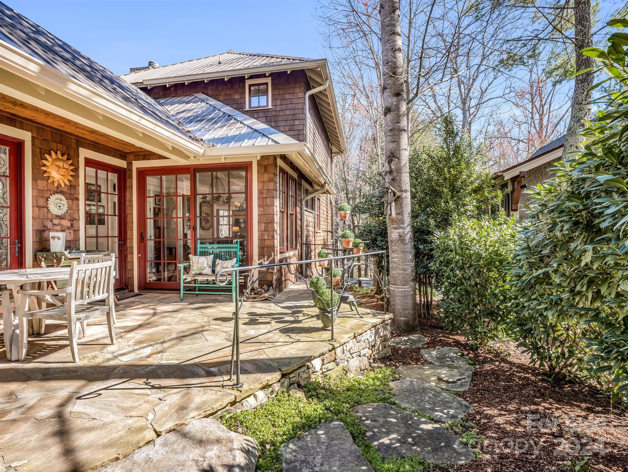 34 Cheshire Drive Black Mountain NC 28711