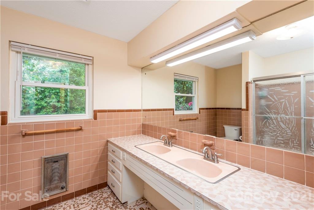 263 Erwin Hills Road Asheville NC 28806