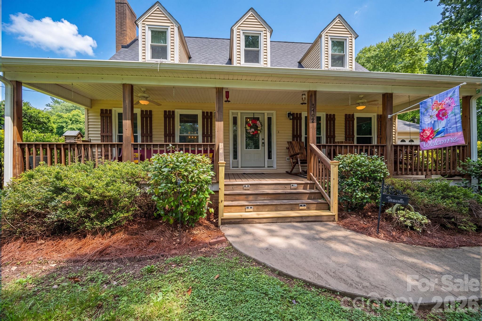 2402 Elmwood Circle Dallas NC 28034