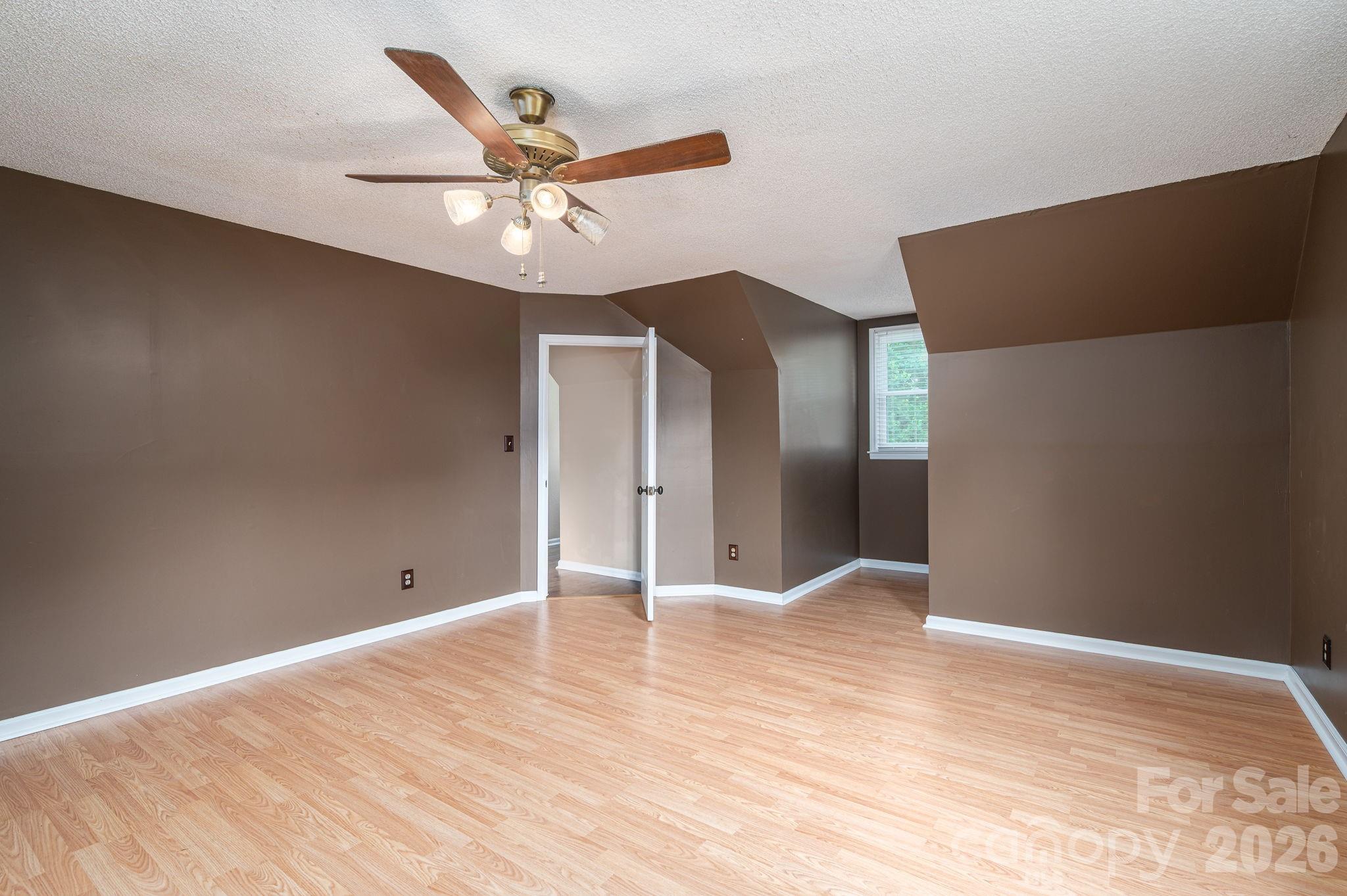 2402 Elmwood Circle Dallas NC 28034