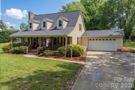 2402 Elmwood Circle Dallas NC 28034