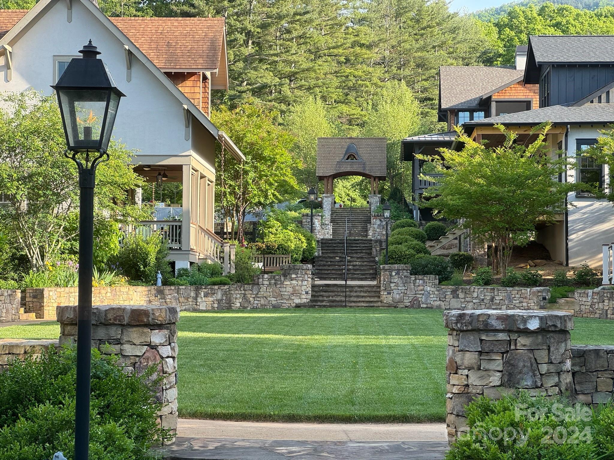 11 Fay Jones Lane Black Mountain NC 28711