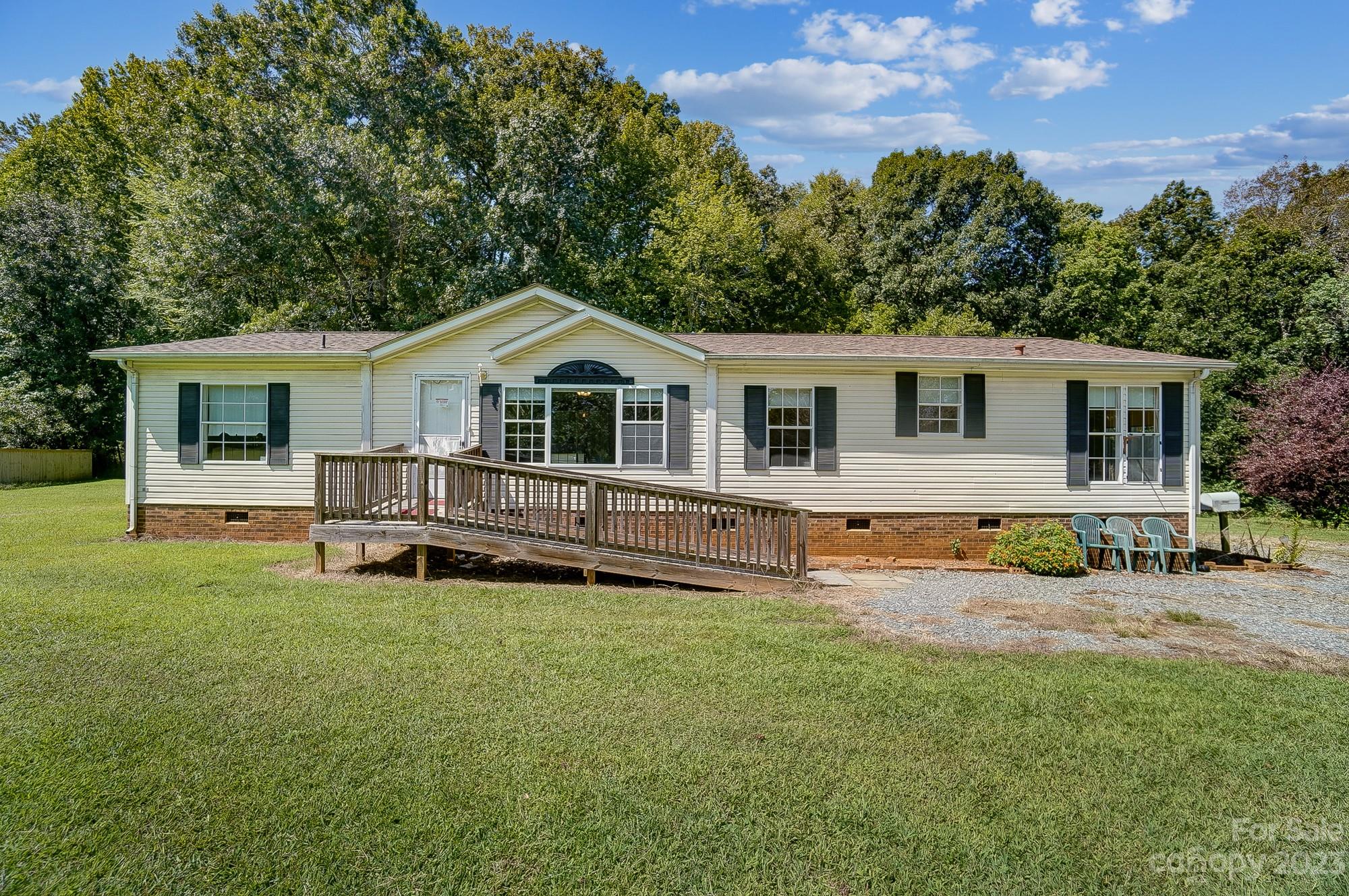 12376 Ritchie Road Midland NC 28107