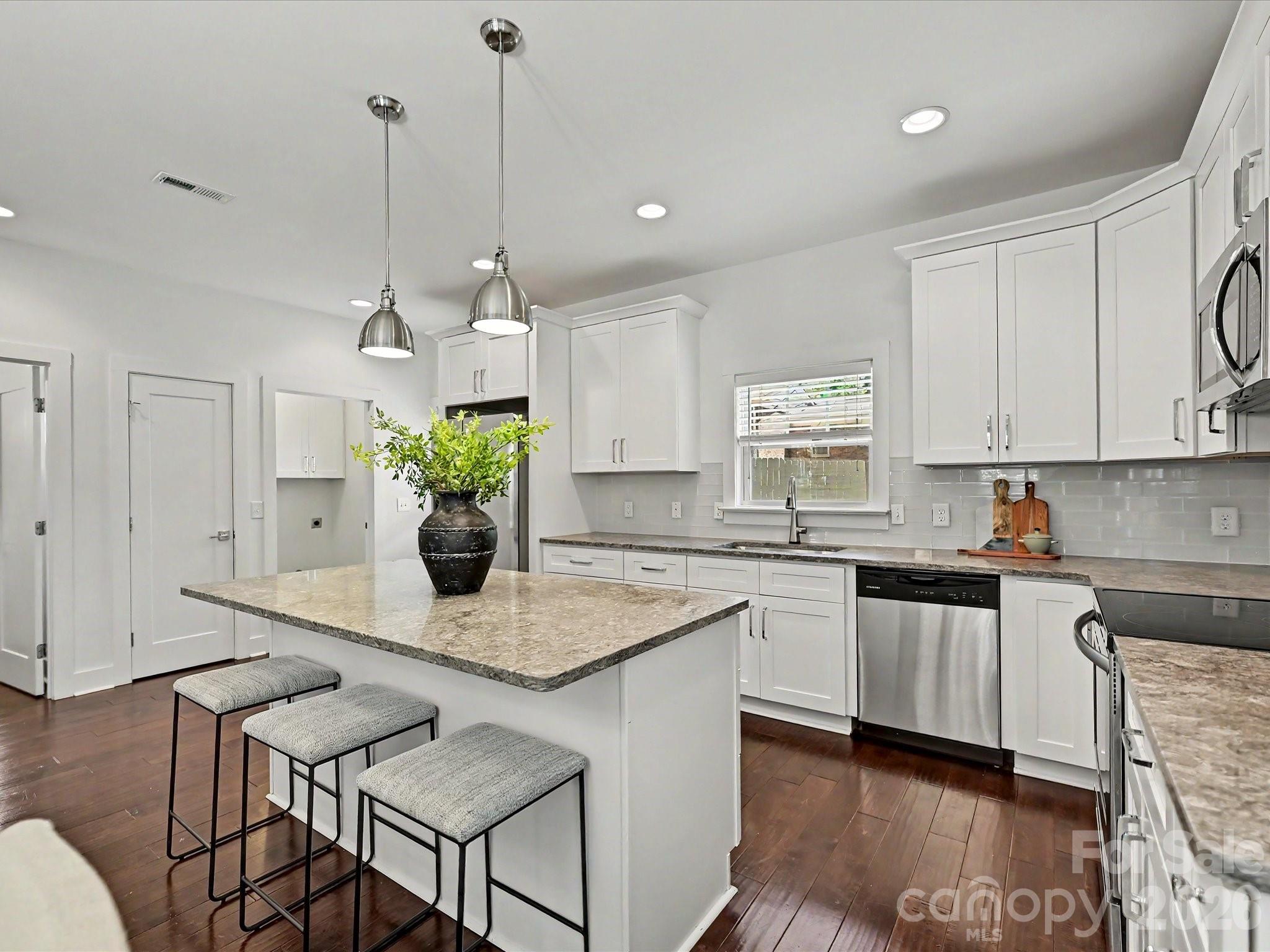 1216 Lomax Avenue Charlotte NC 28211