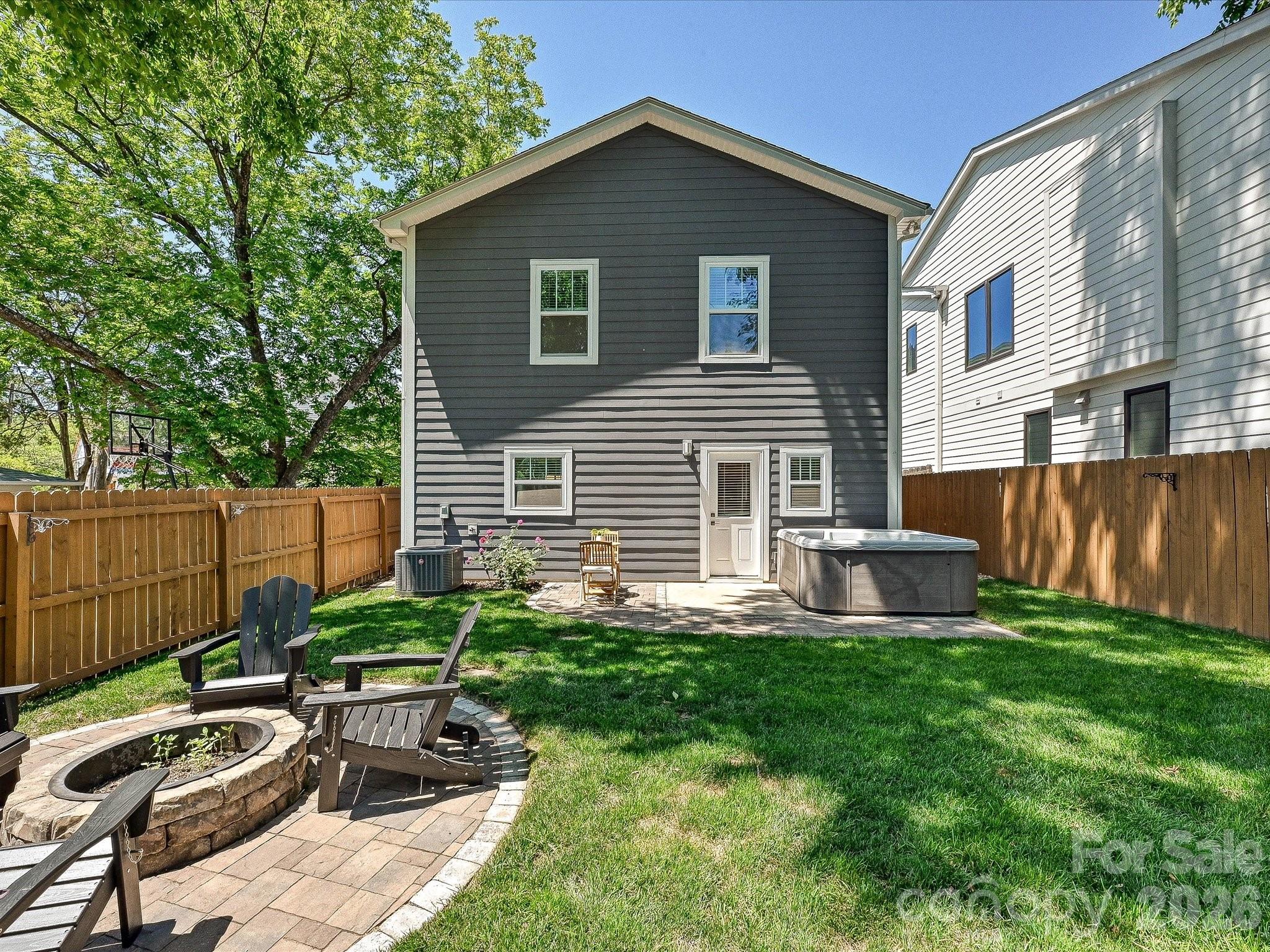 1216 Lomax Avenue Charlotte NC 28211