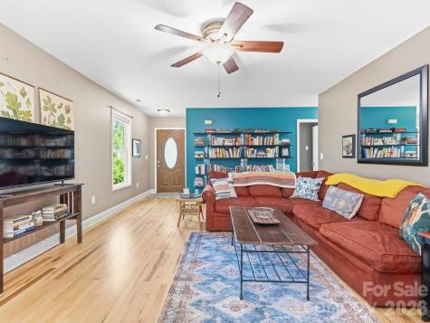 24 Hilldale Road Asheville NC 28803