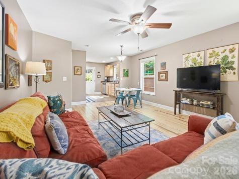 24 Hilldale Road Asheville NC 28803
