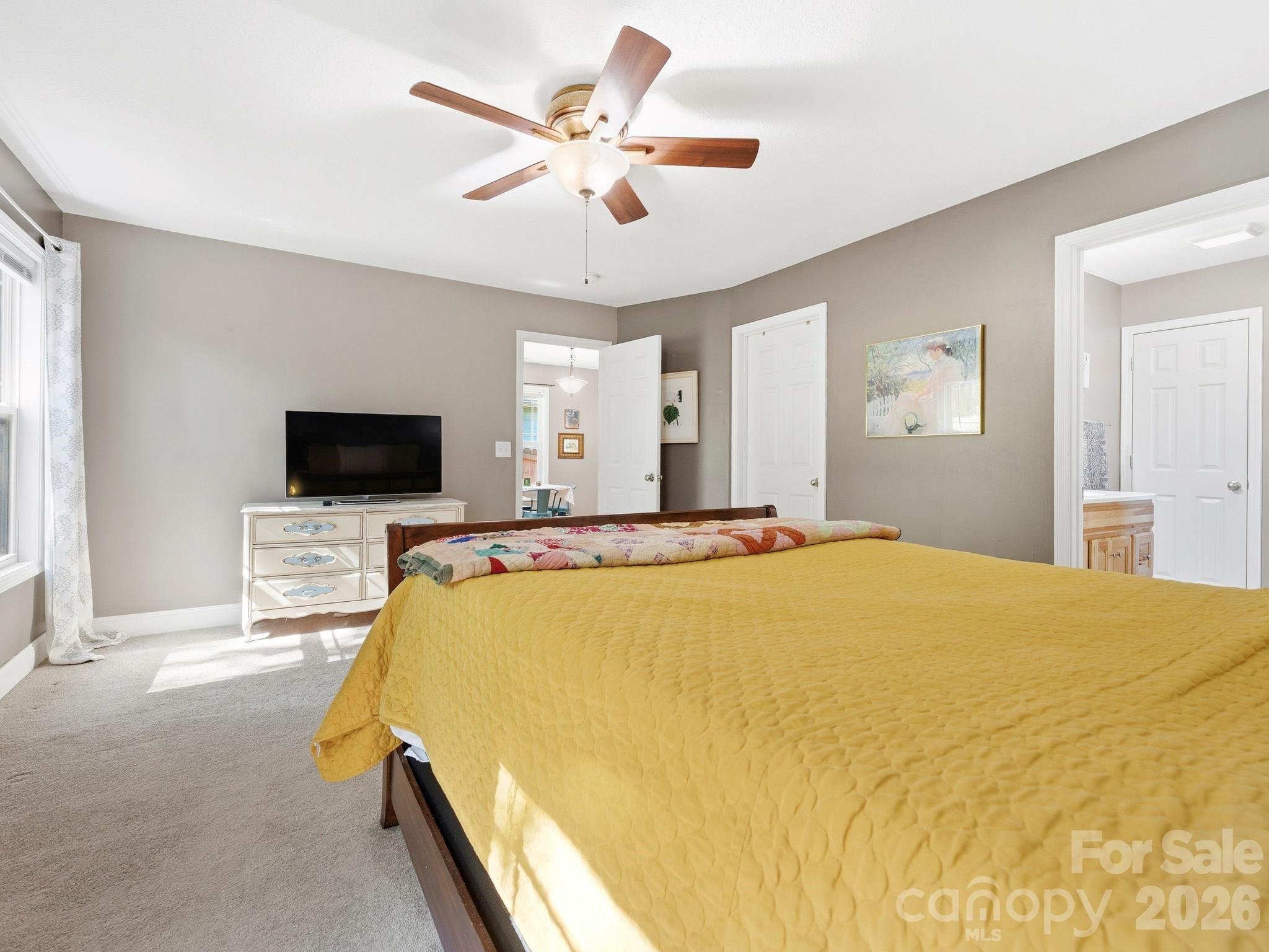 24 Hilldale Road Asheville NC 28803