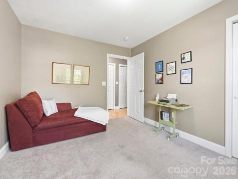 24 Hilldale Road Asheville NC 28803