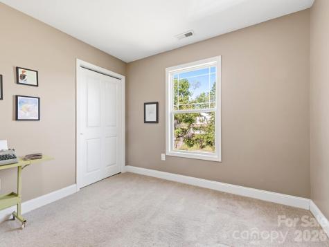 24 Hilldale Road Asheville NC 28803