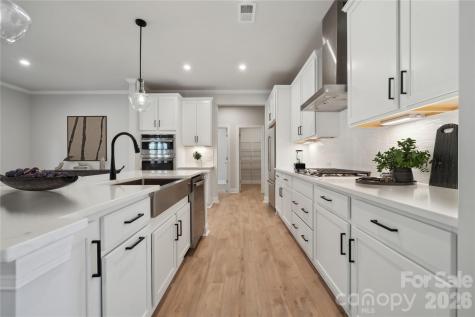 111 Coronado Avenue Matthews NC 28104