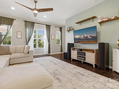 9812 Ainslie Downs Street Charlotte NC 28273