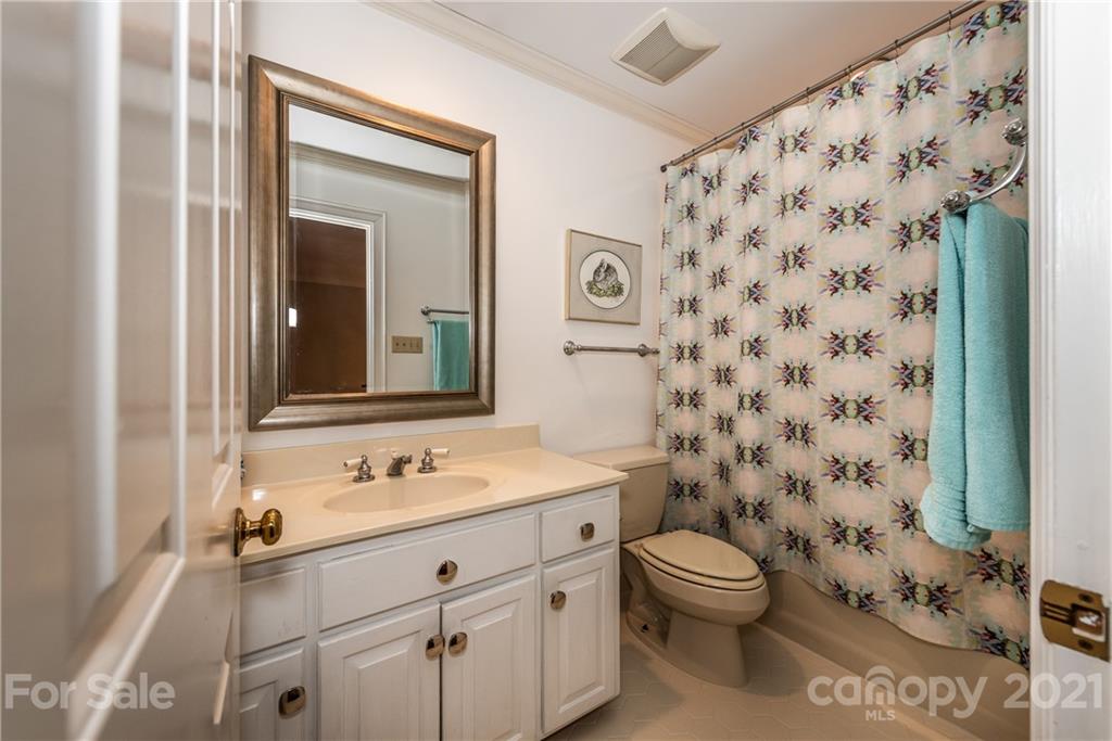 2417 Calais Place Charlotte NC 28211