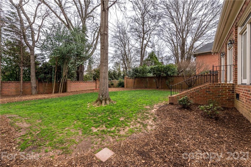2417 Calais Place Charlotte NC 28211