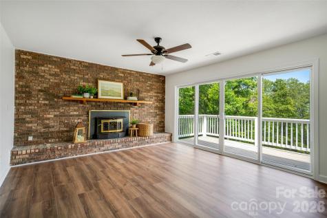 69 Milburn Lane Hendersonville NC 28792