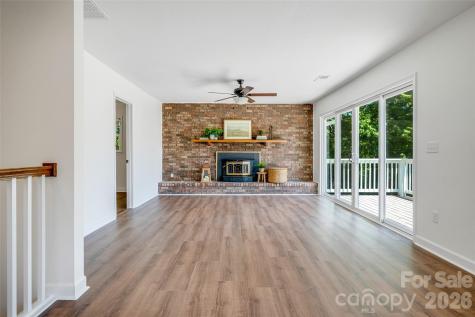 69 Milburn Lane Hendersonville NC 28792