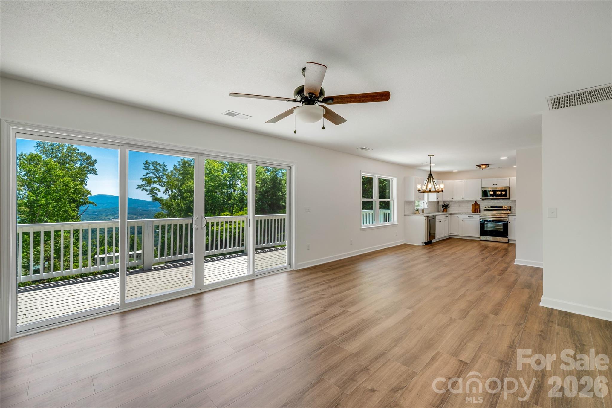 69 Milburn Lane Hendersonville NC 28792