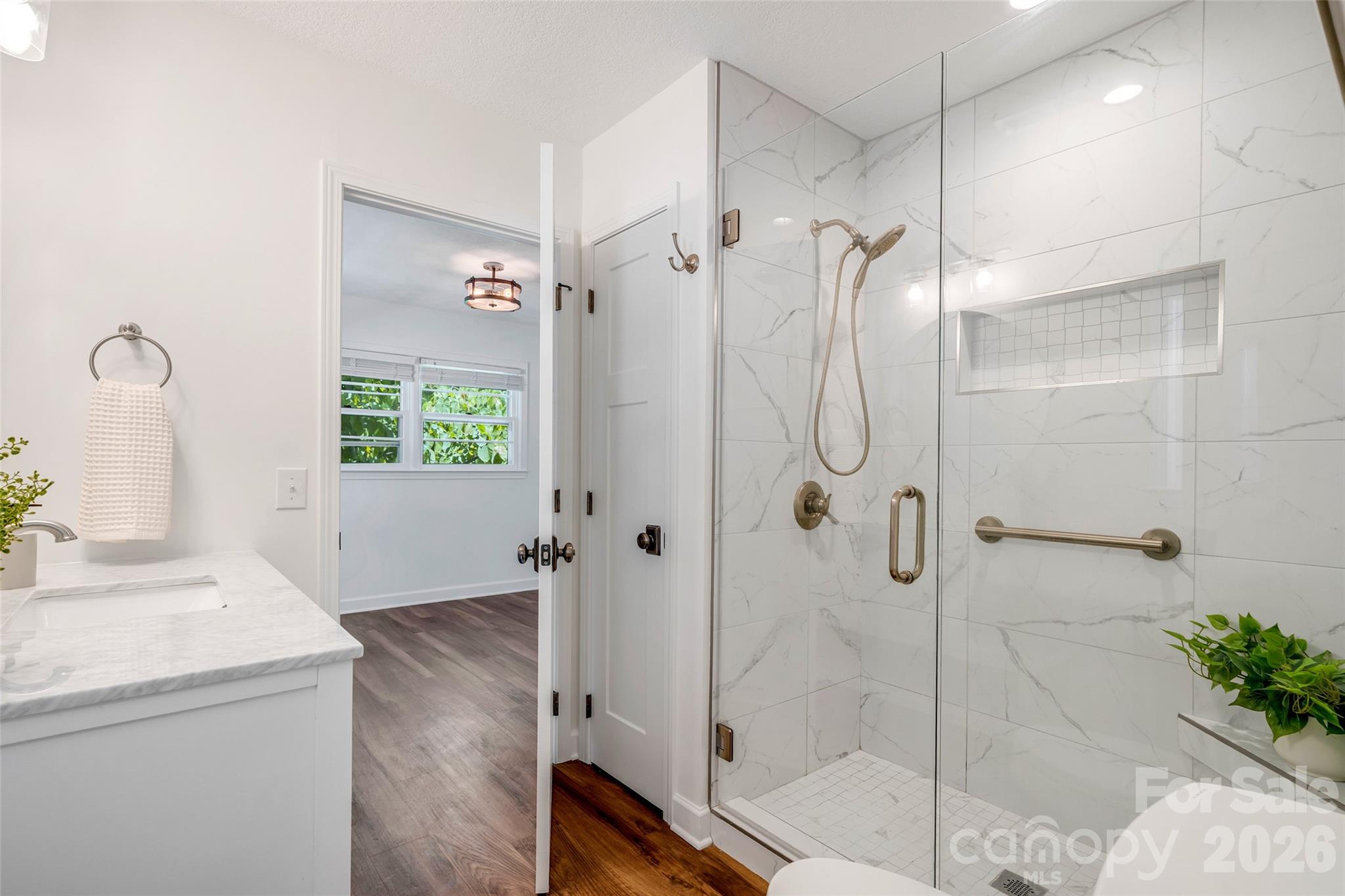 69 Milburn Lane Hendersonville NC 28792