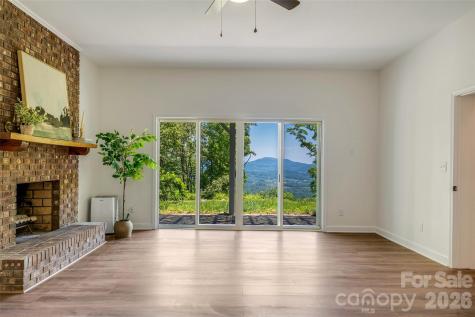 69 Milburn Lane Hendersonville NC 28792