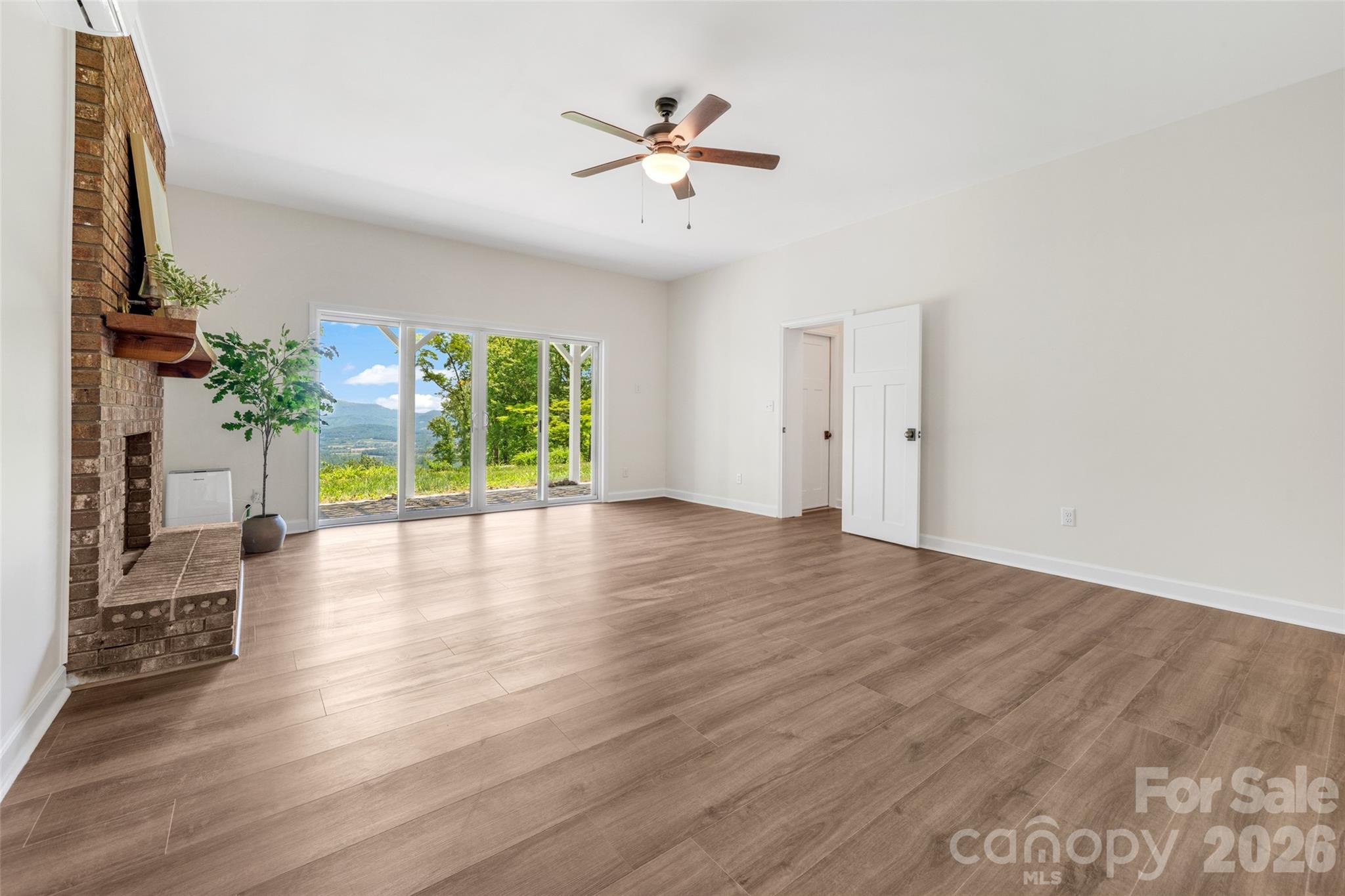 69 Milburn Lane Hendersonville NC 28792