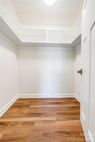 69 Milburn Lane Hendersonville NC 28792