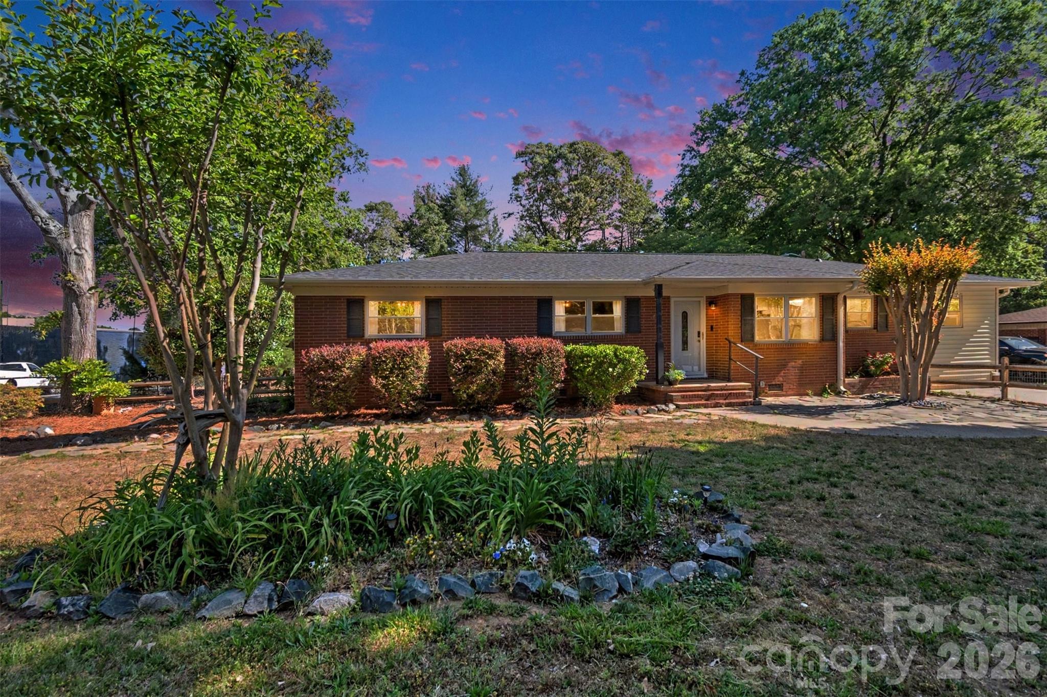 738 Edgemoor Drive Mooresville NC 28115